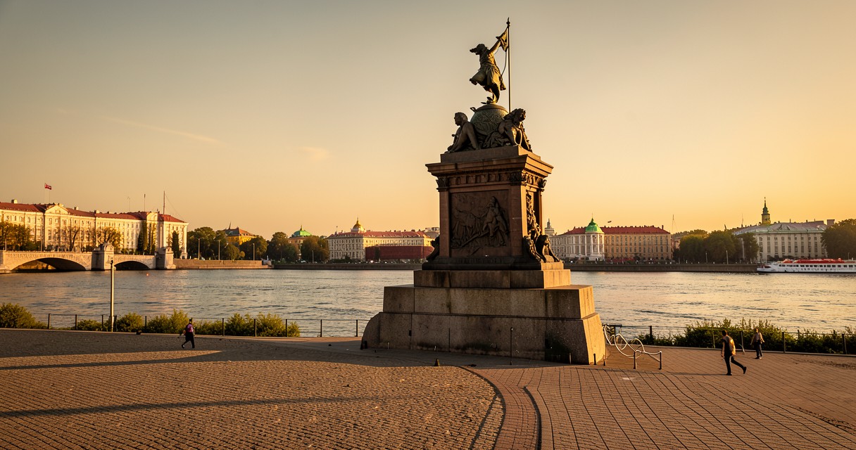 Памятник Петру I в Москве — Как добраться и лучшее время для посещения